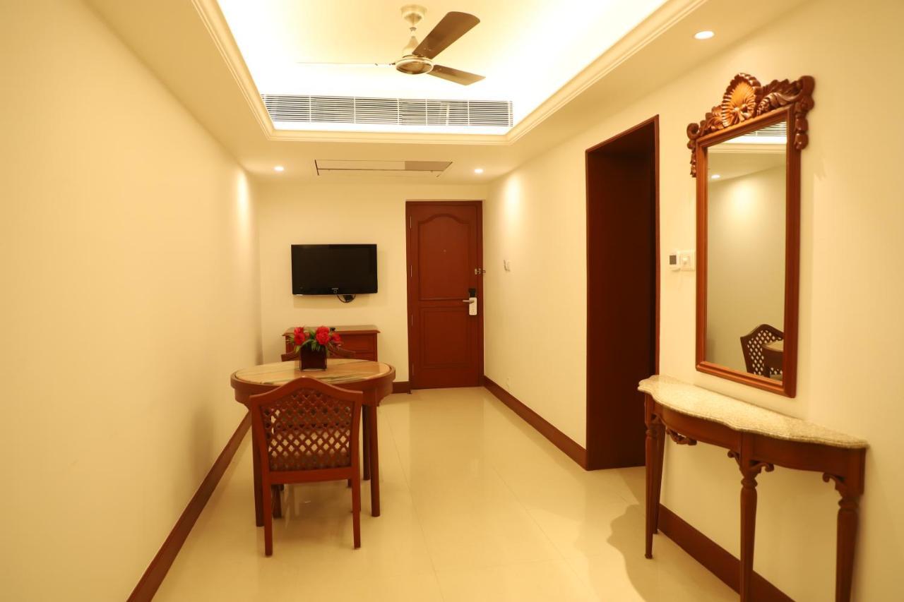 Hotel Chandela Khajurāho Exterior photo