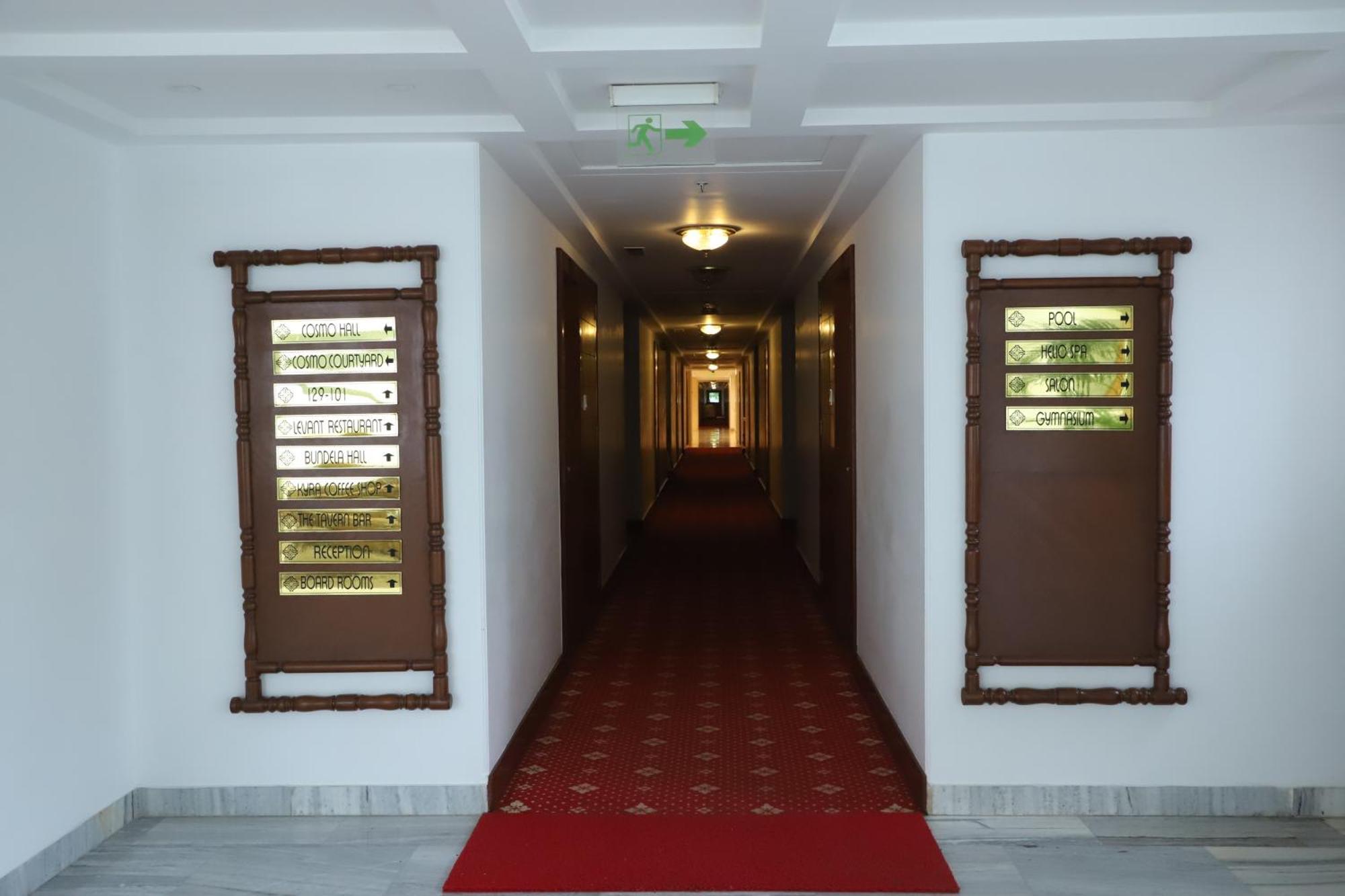 Hotel Chandela Khajurāho Exterior photo
