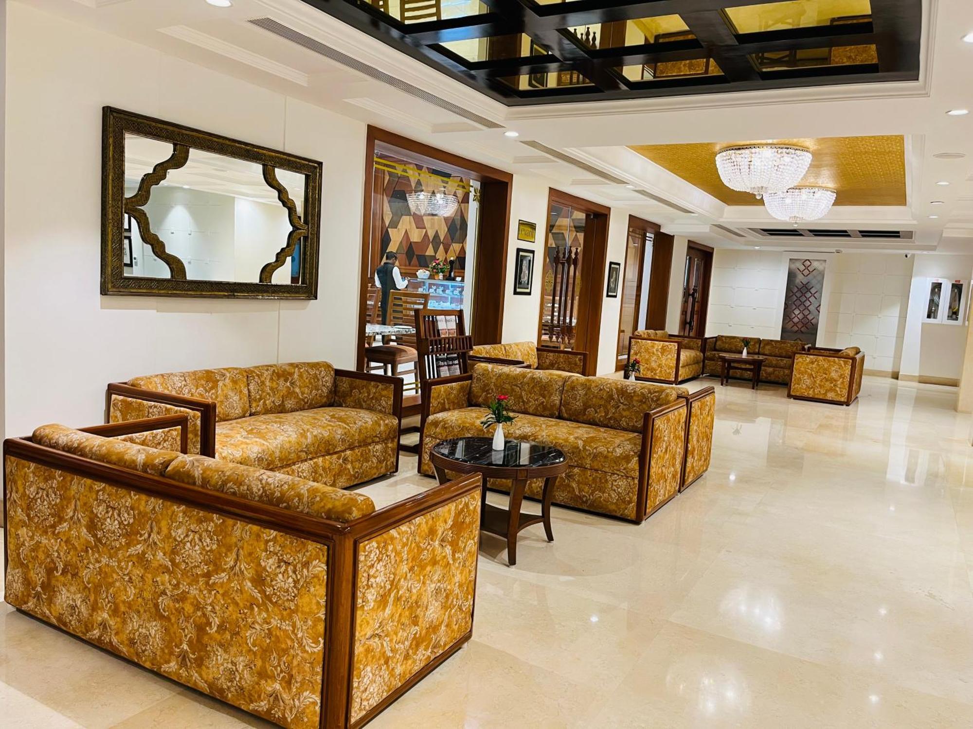 Hotel Chandela Khajurāho Exterior photo